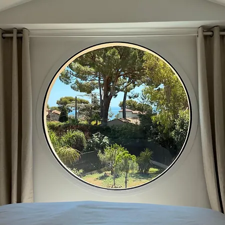 Cap D'antibes Villa, 6 People, Sea View, Air Conditioning * Антіб