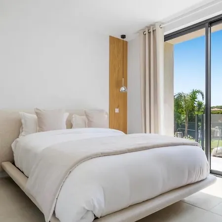Cap D'antibes Villa, 6 People, Sea View, Air Conditioning *