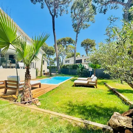 Вілла Cap D'antibes Villa, 6 People, Sea View, Air Conditioning
