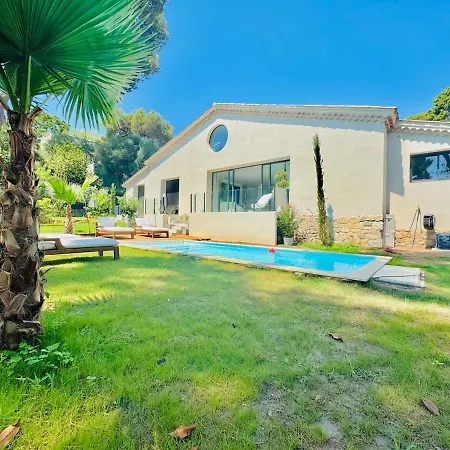 Вілла Cap D'antibes Villa, 6 People, Sea View, Air Conditioning