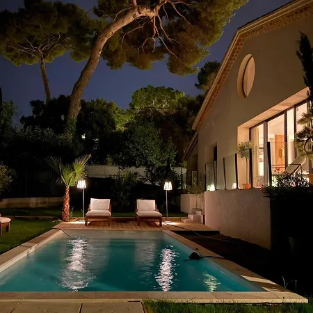 Вілла Cap D'antibes Villa, 6 People, Sea View, Air Conditioning Антіб